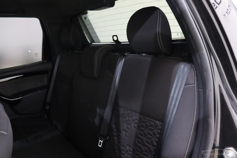Foto do veículo RENAULT DUSTER OROCH 1.6 16V SCE FLEX DYNAMIQUE MANUAL 2022 78.552 KM 80.990,00