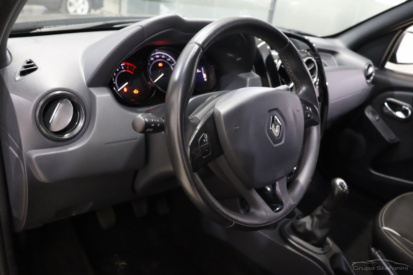Foto do veículo RENAULT DUSTER OROCH 1.6 16V SCE FLEX DYNAMIQUE MANUAL 2022 78.552 KM 80.990,00