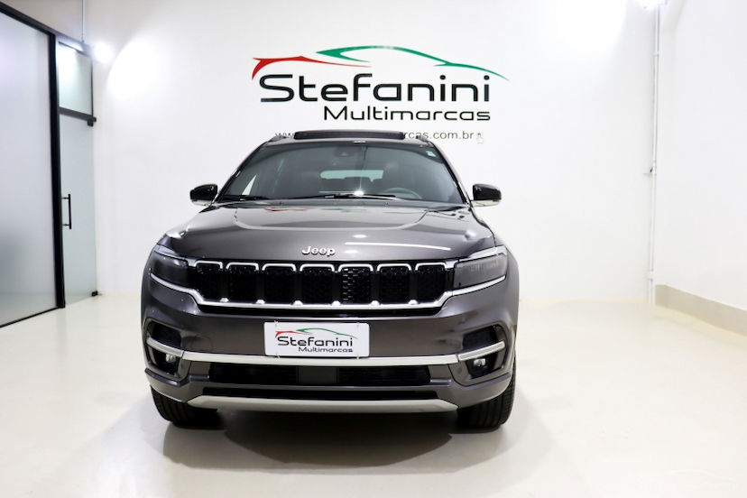 Foto do veículo JEEP COMMANDER 2.0 TD380 TURBO DIESEL OVERLAND AT9 2022 32.526 KM 187.990,00