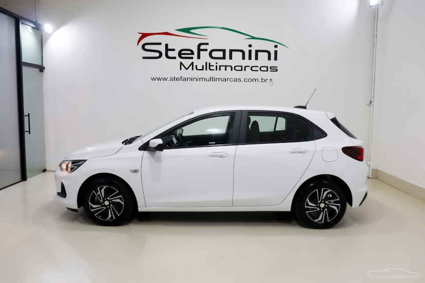 Foto do veículo Chevrolet Onix 1.0 TURBO FLEX LT MANUAL 2025 70.915 KM R$ 65.990,00