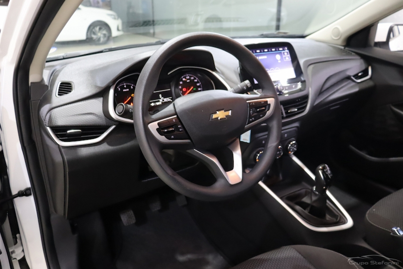 Foto do veículo Chevrolet Onix 1.0 TURBO FLEX LT MANUAL 2025 70.915 KM R$ 65.990,00