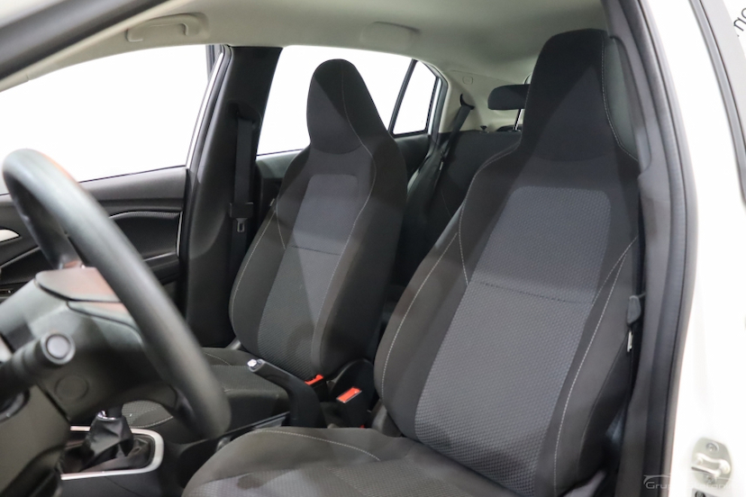 Foto do veículo Chevrolet Onix 1.0 TURBO FLEX LT MANUAL 2025 70.915 KM R$ 65.990,00