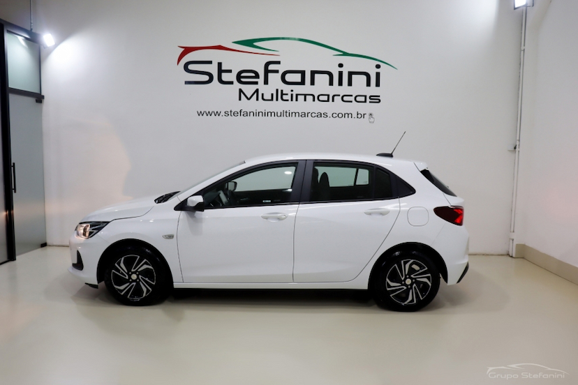 Foto do veículo Chevrolet Onix 1.0 TURBO FLEX LT MANUAL 2025 57.624 KM R$ 68.990,00