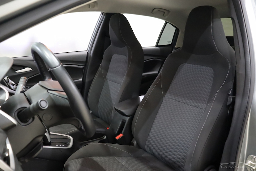 Foto do veículo Chevrolet Onix 1.0 TURBO FLEX PLUS LTZ AUTOMÁTICO 2024 44.652 KM R$ 79.990,00