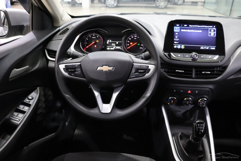 Foto do veículo Chevrolet Onix 1.0 TURBO FLEX PLUS LT MANUAL 2025 24.934 KM R$ 77.990,00