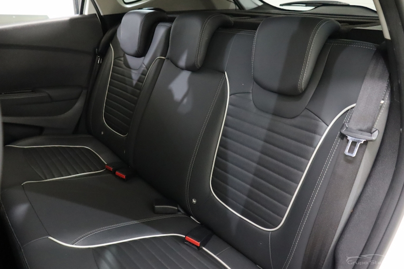 Foto do veículo Renault Captur 1.6 16V SCE FLEX INTENSE X-TRONIC 2018 63.185 KM R$ 64.990,00