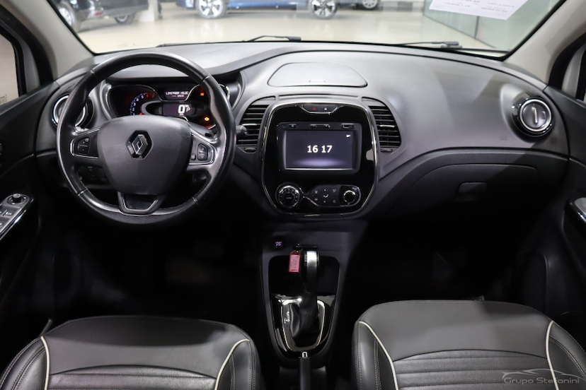 Foto do veículo Renault Captur 1.6 16V SCE FLEX INTENSE X-TRONIC 2018 63.185 KM R$ 64.990,00