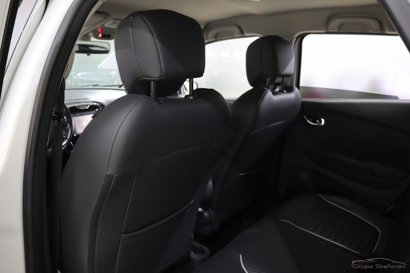 Foto do veículo Renault Captur 1.6 16V SCE FLEX INTENSE X-TRONIC 2018 63.185 KM R$ 64.990,00