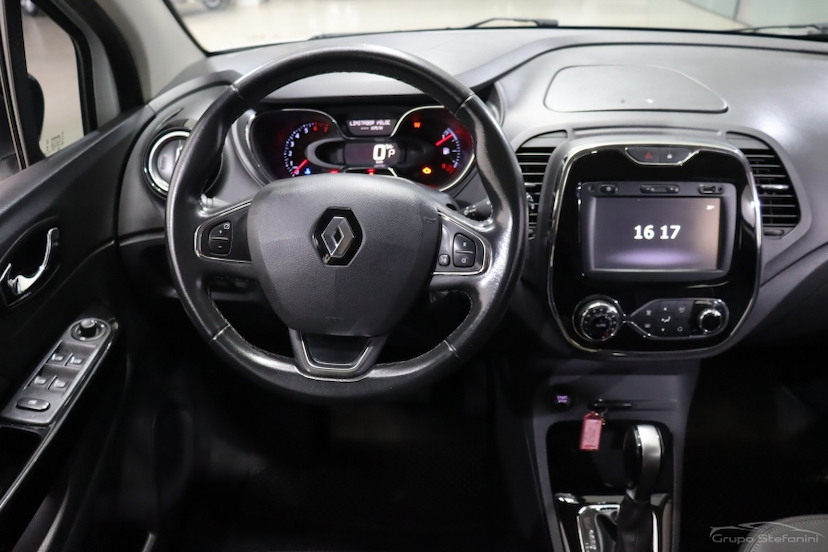Foto do veículo Renault Captur 1.6 16V SCE FLEX INTENSE X-TRONIC 2018 63.185 KM R$ 64.990,00