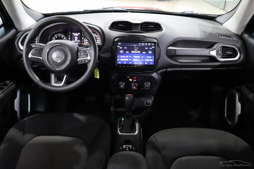 Foto do veículo JEEP RENEGADE 1.8 16V FLEX 4P AUTOMÁTICO 2020 61.012 KM R$ 64.990,00