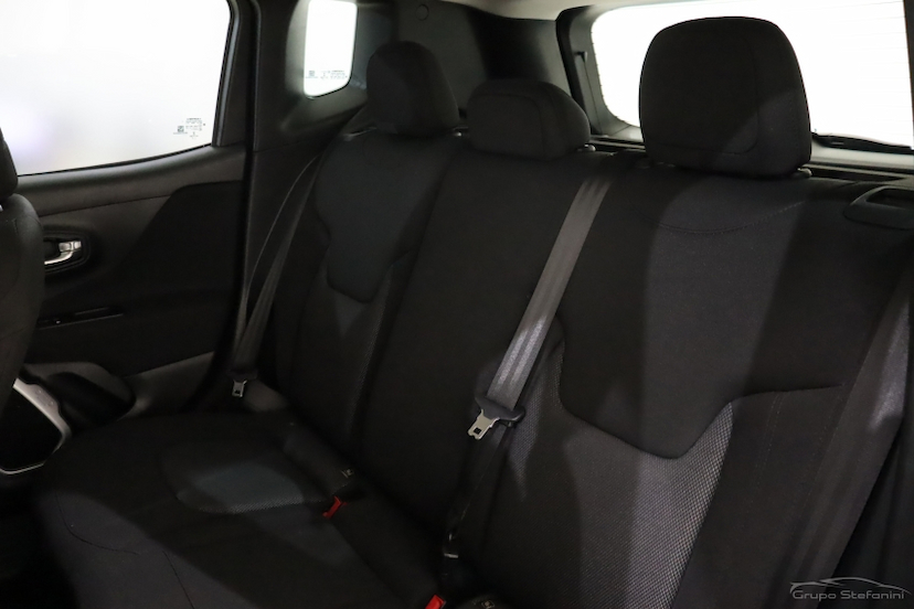 Foto do veículo JEEP RENEGADE 1.8 16V FLEX 4P AUTOMÁTICO 2020 61.012 KM R$ 64.990,00