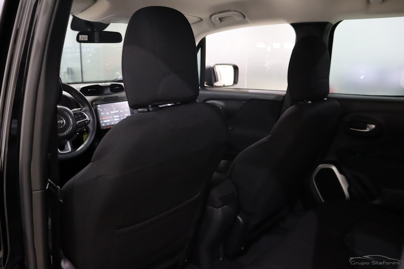Foto do veículo JEEP RENEGADE 1.8 16V FLEX 4P AUTOMÁTICO 2020 61.012 KM R$ 64.990,00