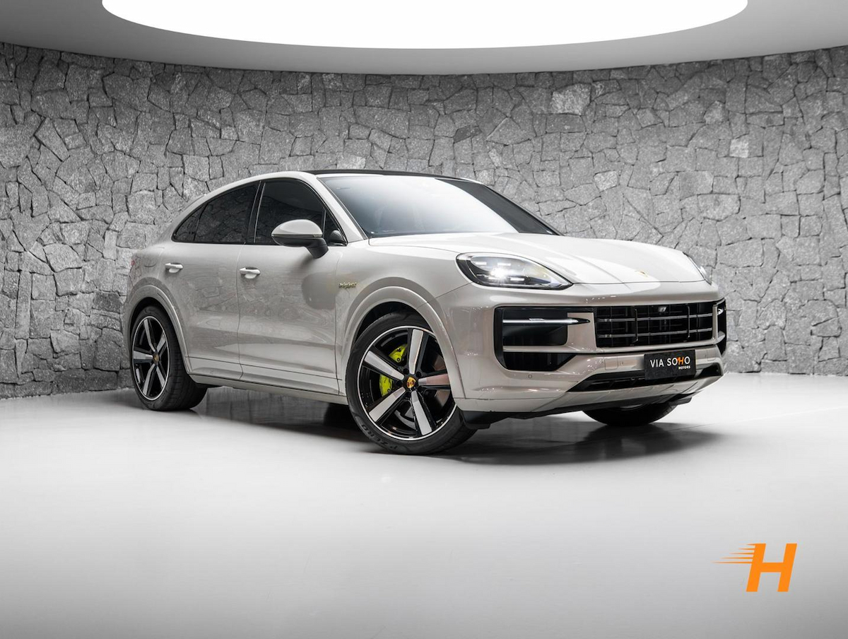 Foto do veículo PORSCHE CAYENNE  CP PHE 2024/2024 9.000 KM R$ 865.000,00