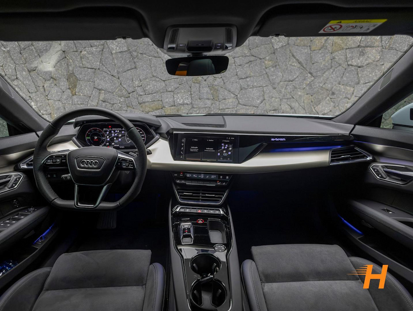 Foto do veículo AUDI E-TRON 0.0 E TRON GT 2024 8.200 KM R$ 499.000,00