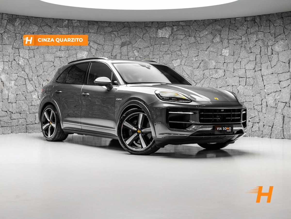 Foto do veículo PORSCHE CAYENNE  PHEV 2024/2024 18.911 KM R$ 795.000,00