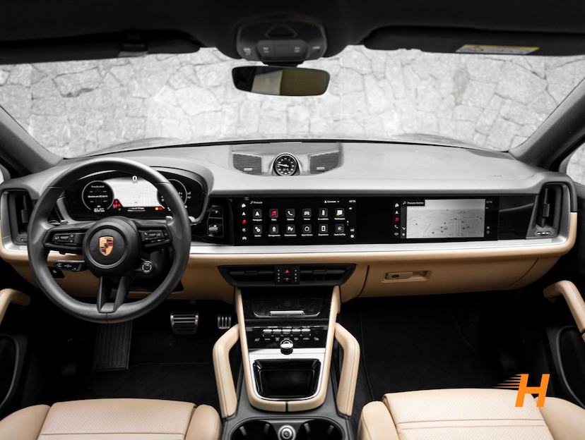 Foto do veículo PORSCHE CAYENNE 3.0 CP PHE 2025 16.000 KM R$ 789.000,00