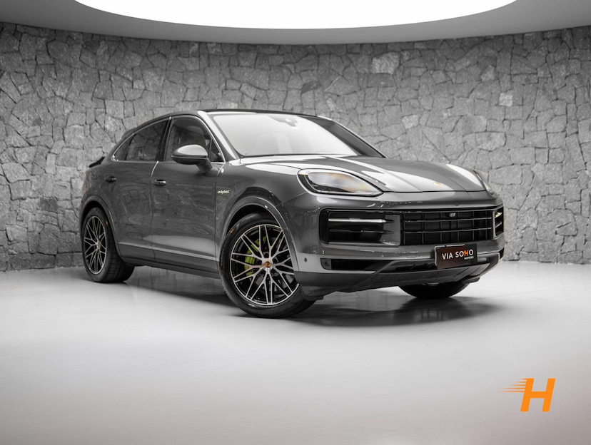 Foto do veículo PORSCHE CAYENNE 3.0 CP PHE 2025 16.000 KM R$ 789.000,00