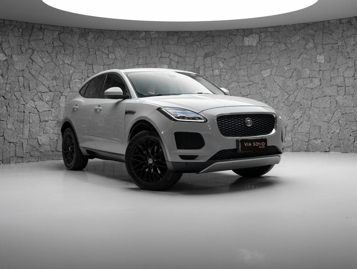 Foto do veículo JAGUAR E-PACE JAG EPACE P250 STD 2018/2018 80.106 KM R$ 149.000,00