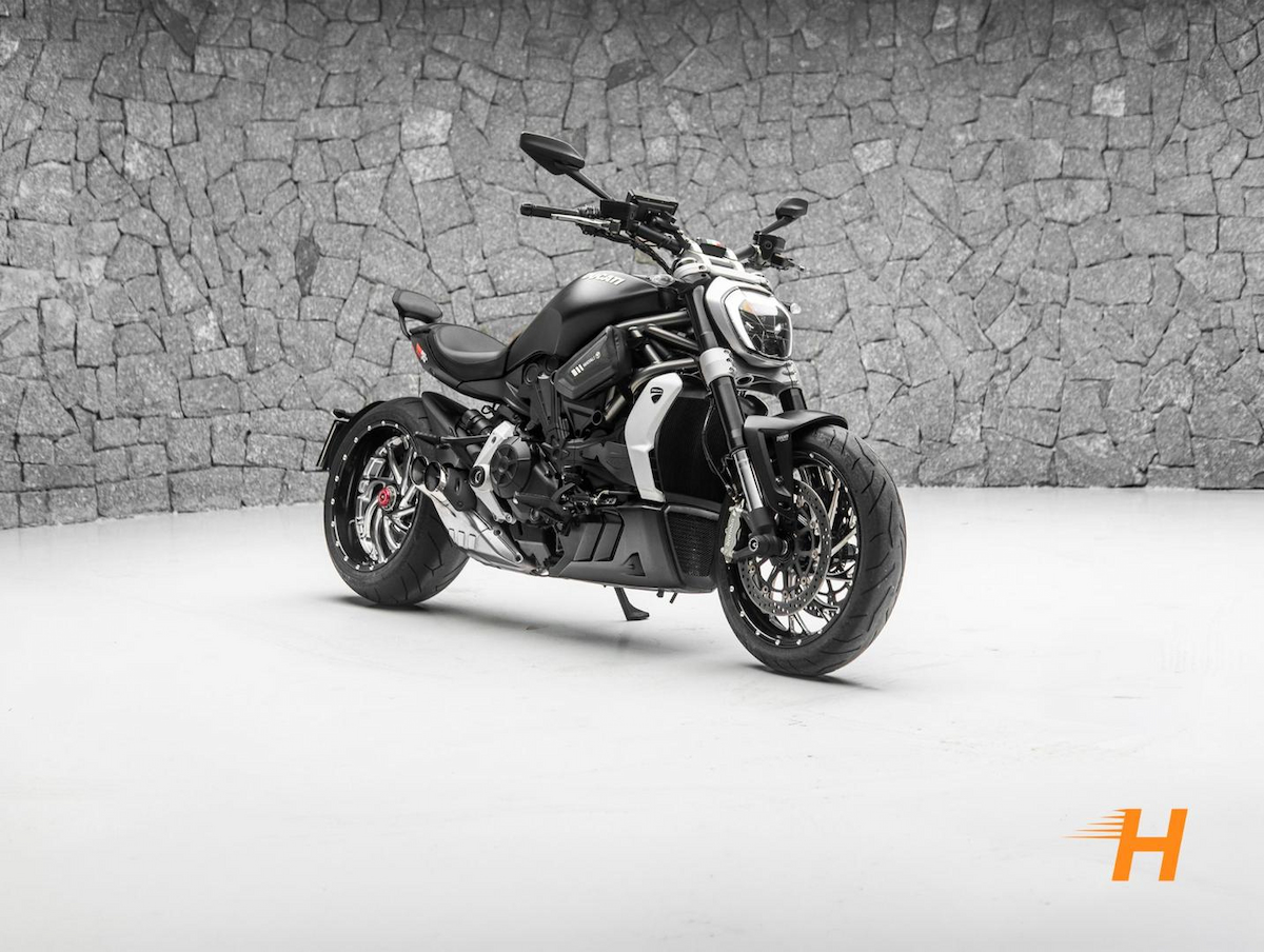 Foto do veículo DUCATI XDIAVEL  2018/2018 1 KM R$ 68.000,00