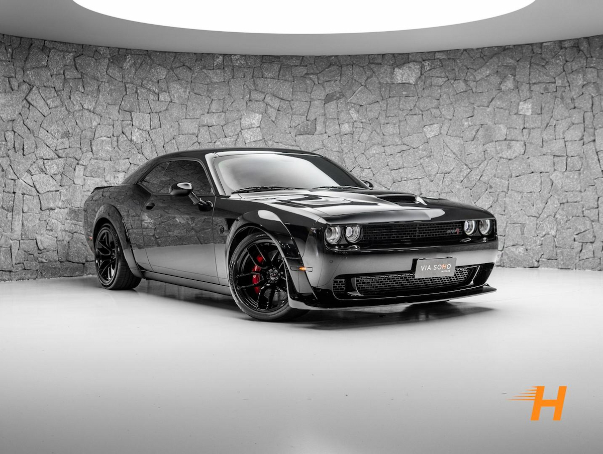 Foto do veículo DODGE CHALLENGER  SRT HELLCAT 2017/2018 6.772 KM R$ 1.099.000,00