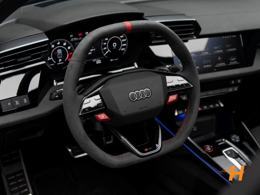 Foto do veículo AUDI RS3 2.5 SEDAN 2.5 TFSI QUATTRO S-TRONIC 2026 6.009 KM R$ 549.000,00
