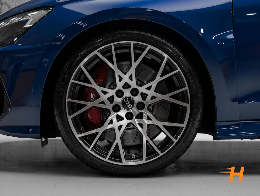 Foto do veículo AUDI RS3 2.5 SEDAN 2.5 TFSI QUATTRO S-TRONIC 2026 6.009 KM R$ 549.000,00
