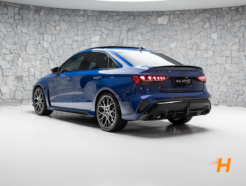 Foto do veículo AUDI RS3 2.5 SEDAN 2.5 TFSI QUATTRO S-TRONIC 2026 6.009 KM R$ 549.000,00