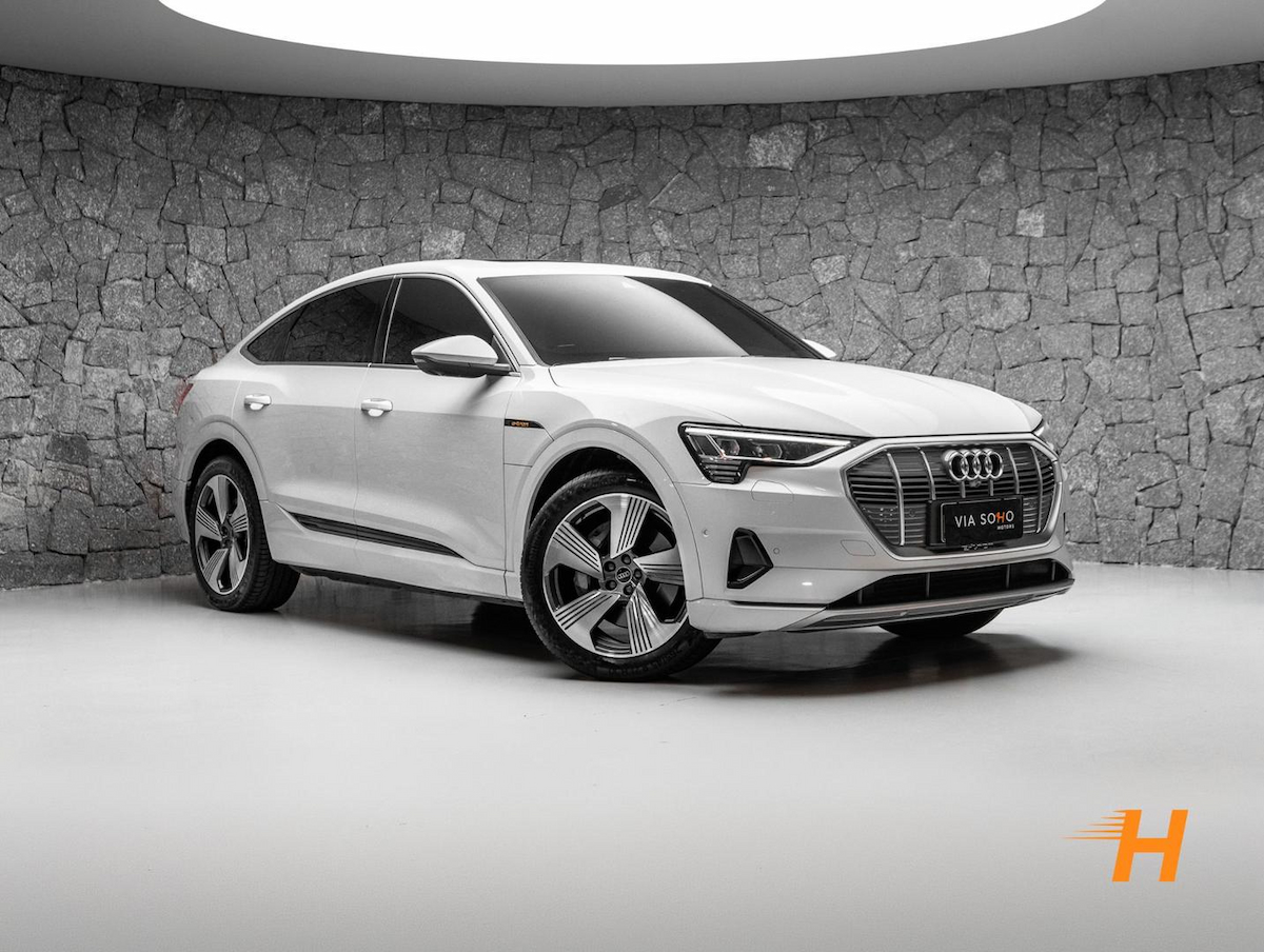 Foto do veículo AUDI E-TRON E TRON SPB 2022/2023 37.500 KM R$ 349.000,00