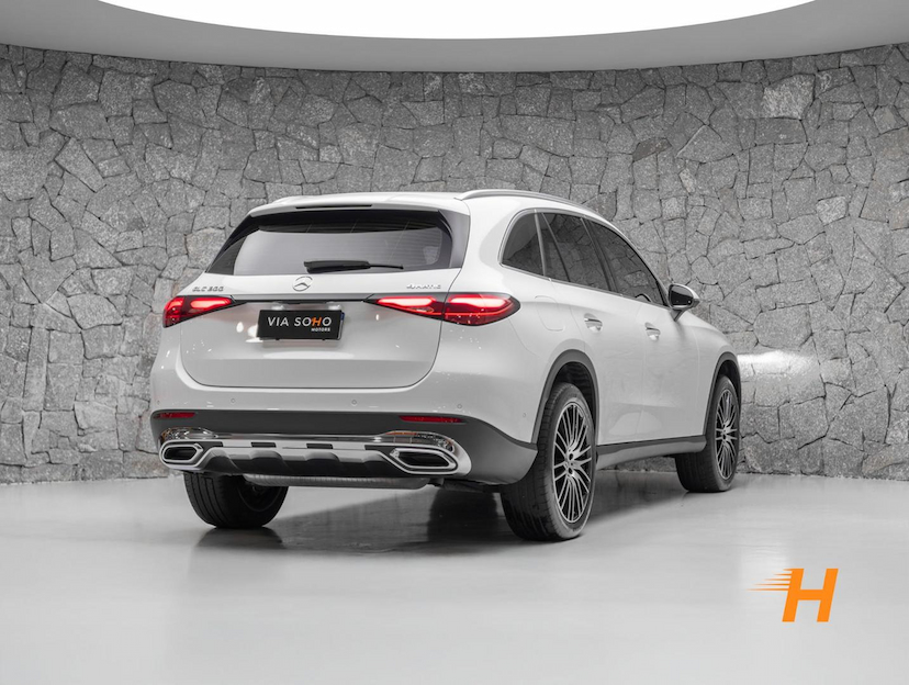 Foto do veículo MERCEDES-BENZ GLC 300 2.0 GLC300 4M 2024 37.700 KM R$ 385.000,00