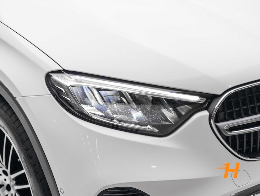 Foto do veículo MERCEDES-BENZ GLC 300 2.0 GLC300 4M 2024 37.700 KM R$ 385.000,00