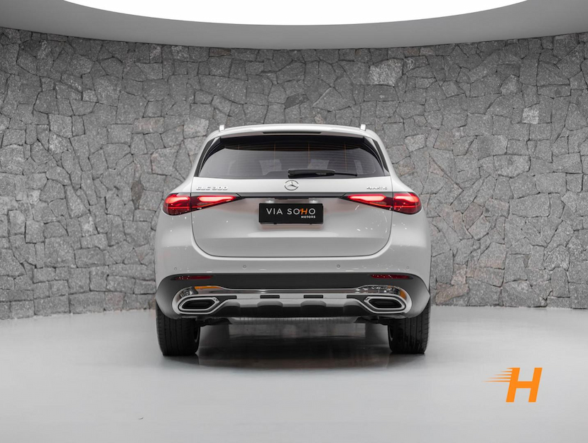 Foto do veículo MERCEDES-BENZ GLC 300 2.0 GLC300 4M 2024 37.700 KM R$ 385.000,00