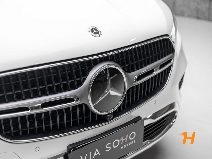 Foto do veículo MERCEDES-BENZ GLC 300 2.0 GLC300 4M 2024 37.700 KM R$ 385.000,00