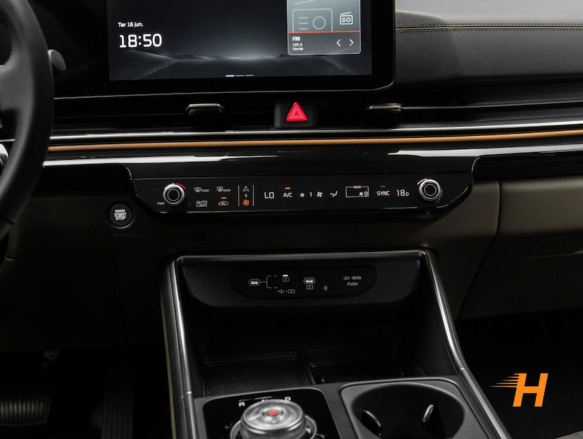 Foto do veículo KIA CARNIVAL 3.5 EX 3.5 V6 24V 276CV AUT 2025 3 KM R$ 699.000,00