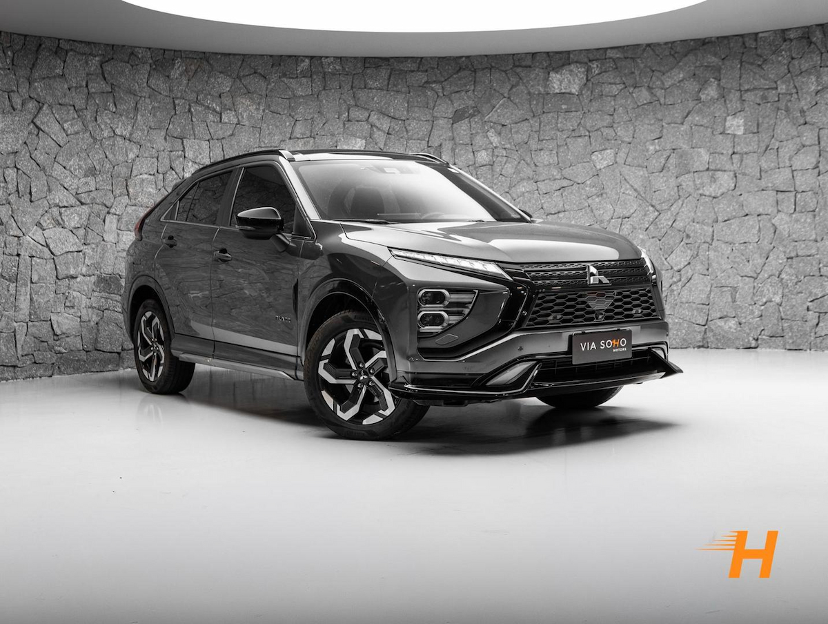 Foto do veículo MITSUBISHI ECLIPSE CROSS  HPE-S BLACK 1.5 AWC AUT. 2025/2026 14.878 KM R$ 196.900,00
