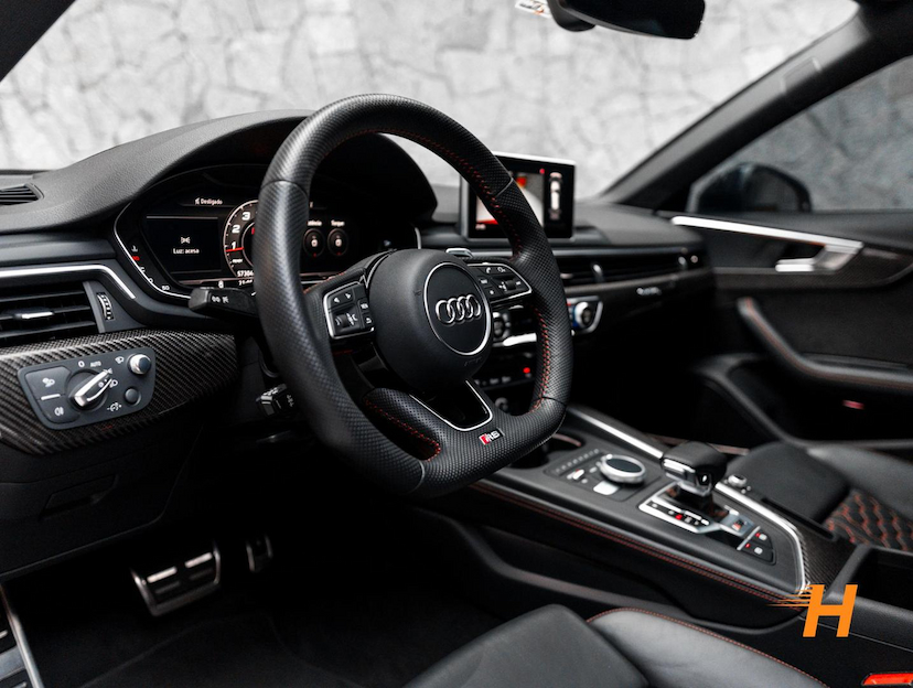 Foto do veículo AUDI RS4 2.9 AVANT 2.9TFSI TIPTRONIC QUATTRO 2019 63.442 KM R$ 385.000,00