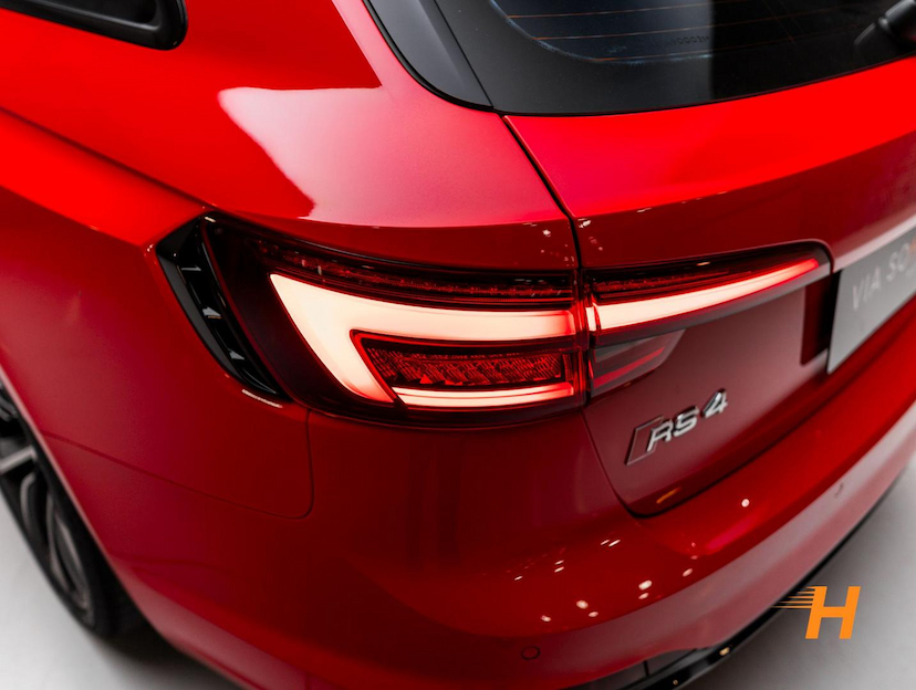 Foto do veículo AUDI RS4 2.9 AVANT 2.9TFSI TIPTRONIC QUATTRO 2019 63.442 KM R$ 385.000,00