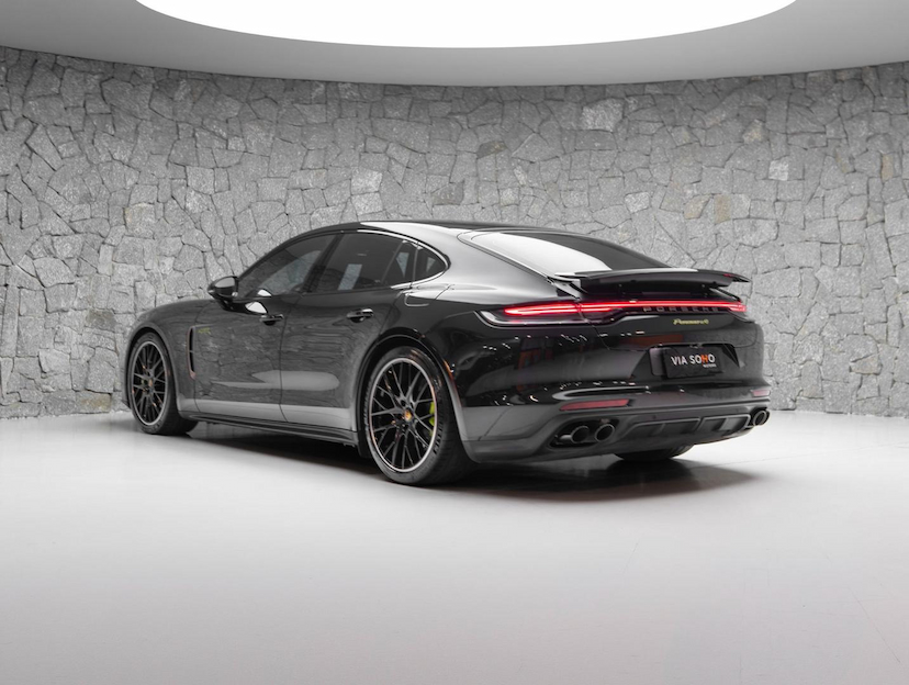 Foto do veículo PORSCHE PANAMERA 2.9 4EHYB 2022 13.349 KM R$ 599.000,00