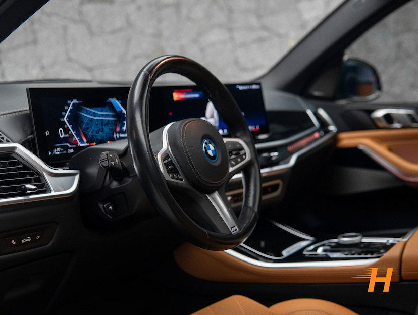 Foto do veículo BMW X5 3.0 I6 TURBO HÍBRIDO XDRIVE50E M SPORT AUTOMÁTICO 2024 44.732 KM R$ 525.000,00