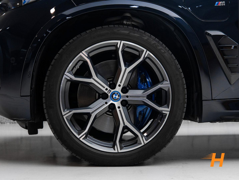 Foto do veículo BMW X5 3.0 I6 TURBO HÍBRIDO XDRIVE50E M SPORT AUTOMÁTICO 2024 44.732 KM R$ 525.000,00