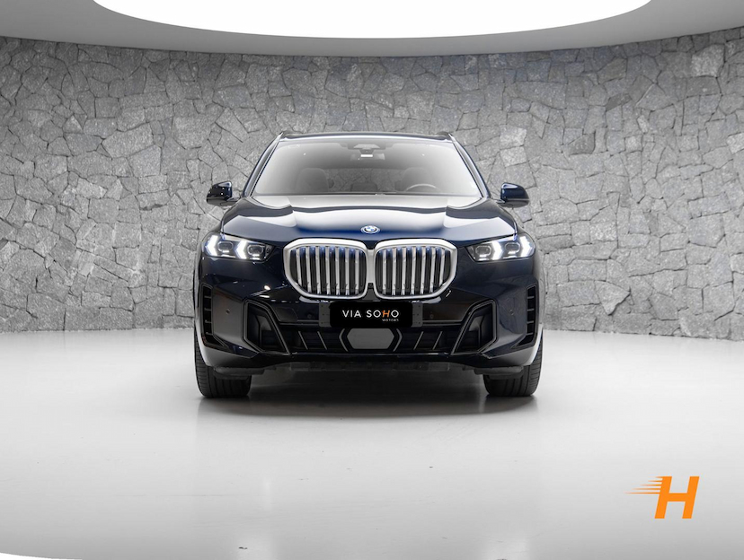 Foto do veículo BMW X5 3.0 I6 TURBO HÍBRIDO XDRIVE50E M SPORT AUTOMÁTICO 2024 44.732 KM R$ 525.000,00