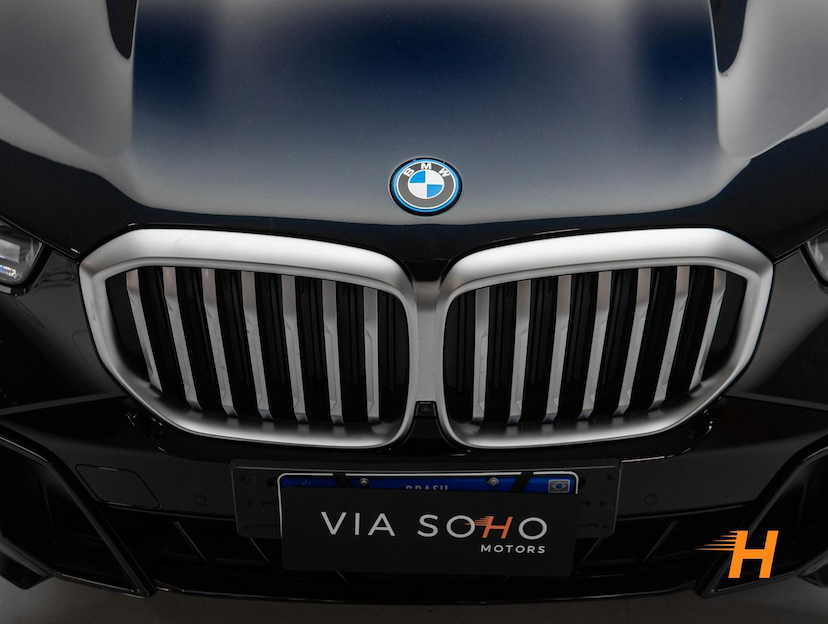 Foto do veículo BMW X5 3.0 I6 TURBO HÍBRIDO XDRIVE50E M SPORT AUTOMÁTICO 2024 44.732 KM R$ 525.000,00