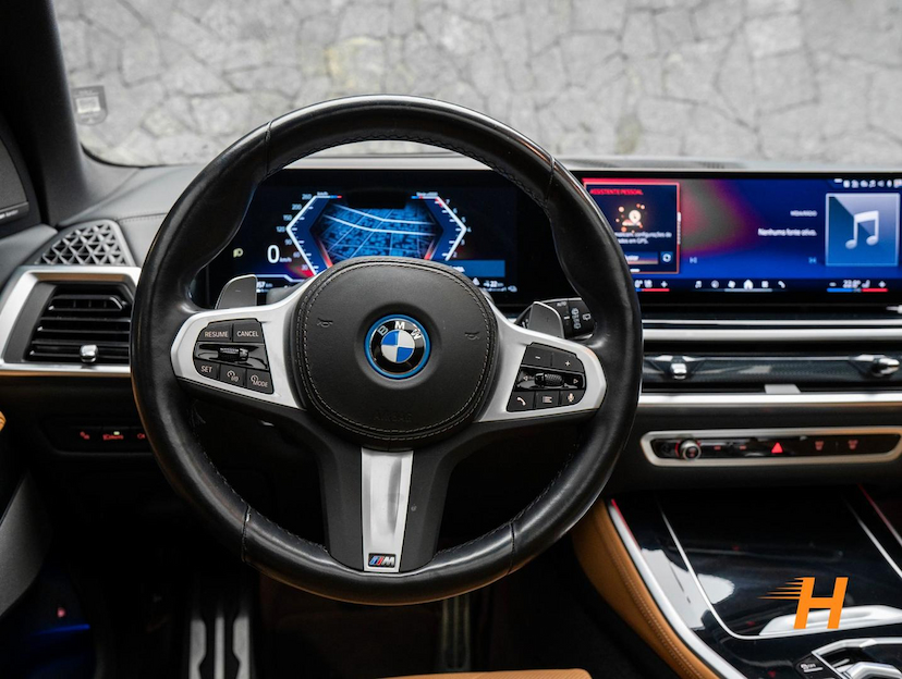 Foto do veículo BMW X5 3.0 I6 TURBO HÍBRIDO XDRIVE50E M SPORT AUTOMÁTICO 2024 44.732 KM R$ 525.000,00