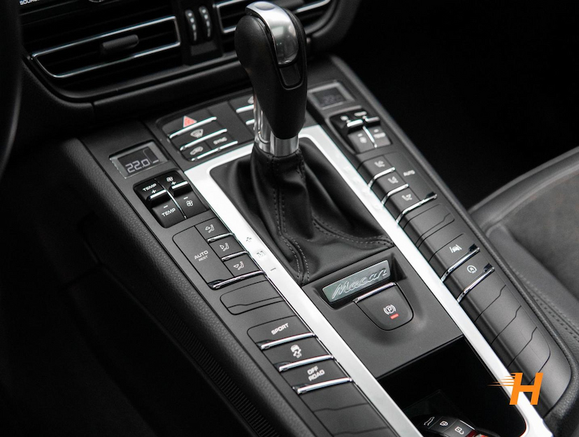 Foto do veículo PORSCHE MACAN 2.0 TURBO GASOLINA PDK 2021 81.384 KM R$ 295.000,00