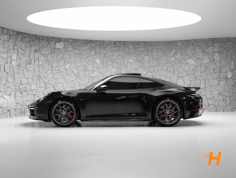 Foto do veículo PORSCHE 911 3.0 24V H6 GASOLINA CARRERA S PDK 2024 4.950 KM R$ 869.990,00