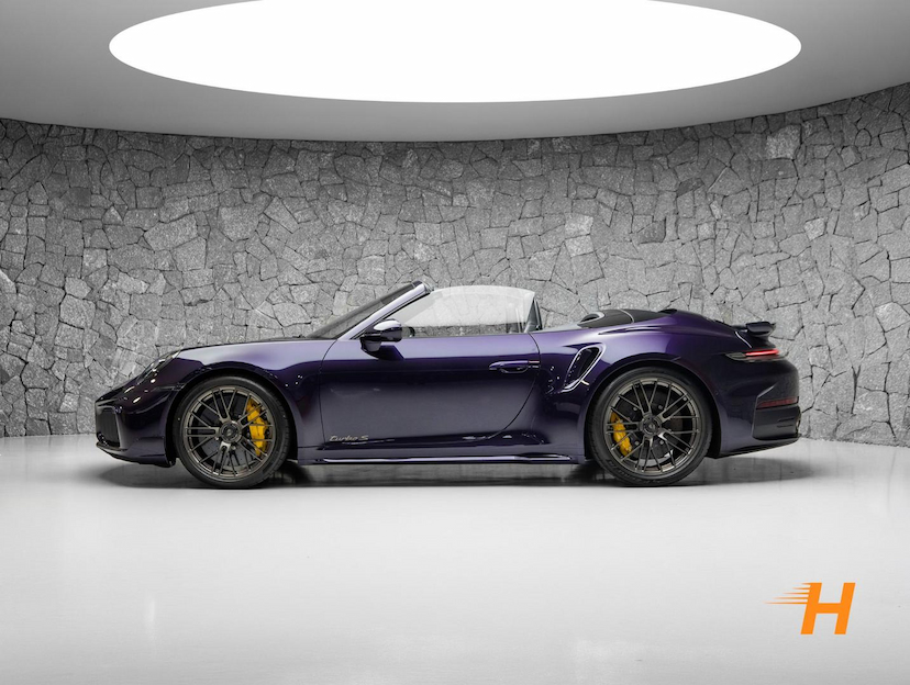 Foto do veículo PORSCHE 911 3.6 24V H6 T-HYBRID TURBO S PDK 2026 550 KM R$ 2.350.000,00
