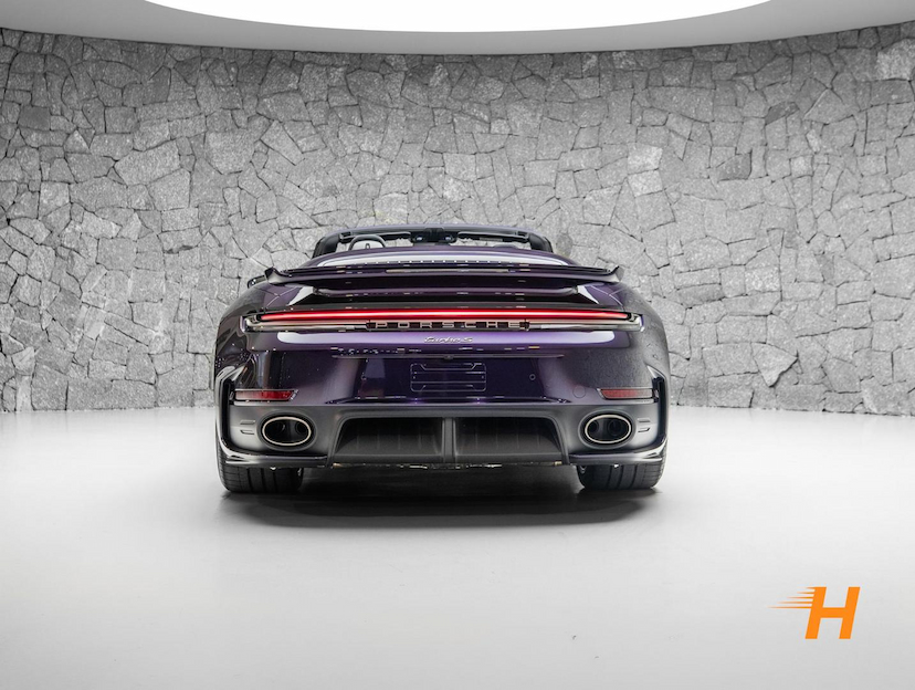 Foto do veículo PORSCHE 911 3.6 24V H6 T-HYBRID TURBO S PDK 2026 550 KM R$ 2.350.000,00