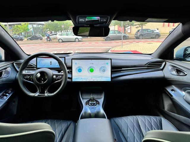 Foto do veículo BYD SEAL  AWD GS 590EV 2024 7.830 KM 239.000,00