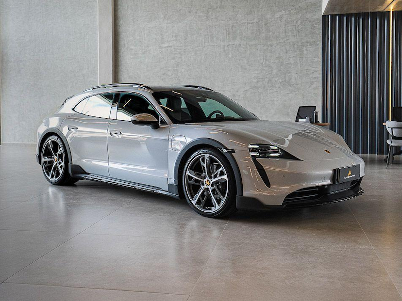 Foto do veículo PORSCHE TAYCAN 4 CROSS TURISMO 2023 3.097 KM 599.000,00