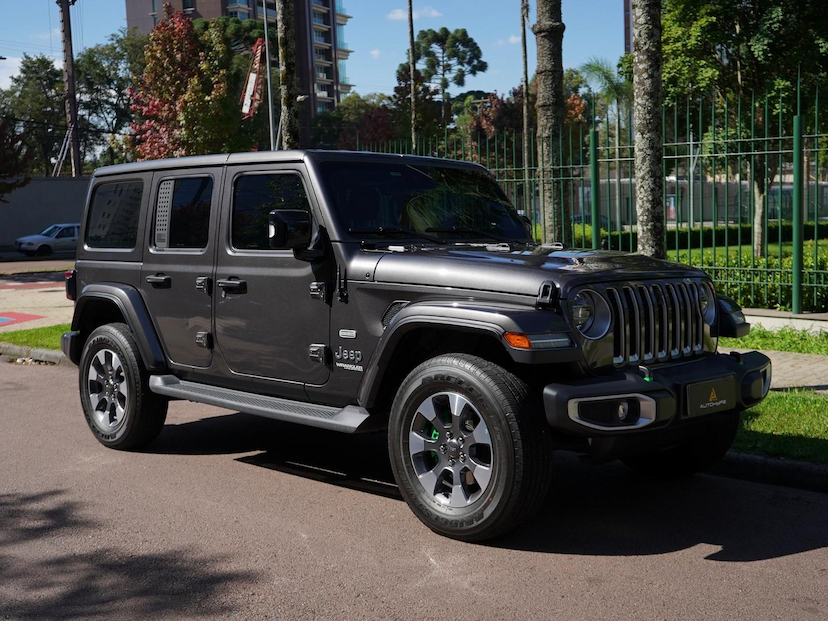 Foto do veículo JEEP WRANGLER UNLIMITED SAHARA 2022 21.457 KM 379.000,00