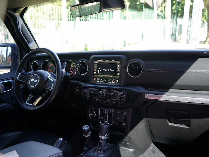 Foto do veículo JEEP WRANGLER UNLIMITED SAHARA 2022 21.457 KM 379.000,00